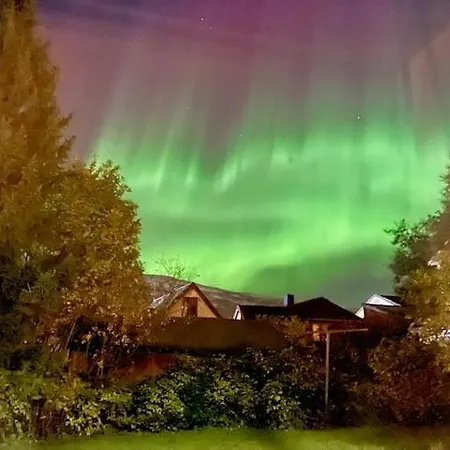 Hb - The Aurora Garden Daire